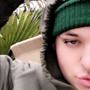 Meet your Posher, Ethan